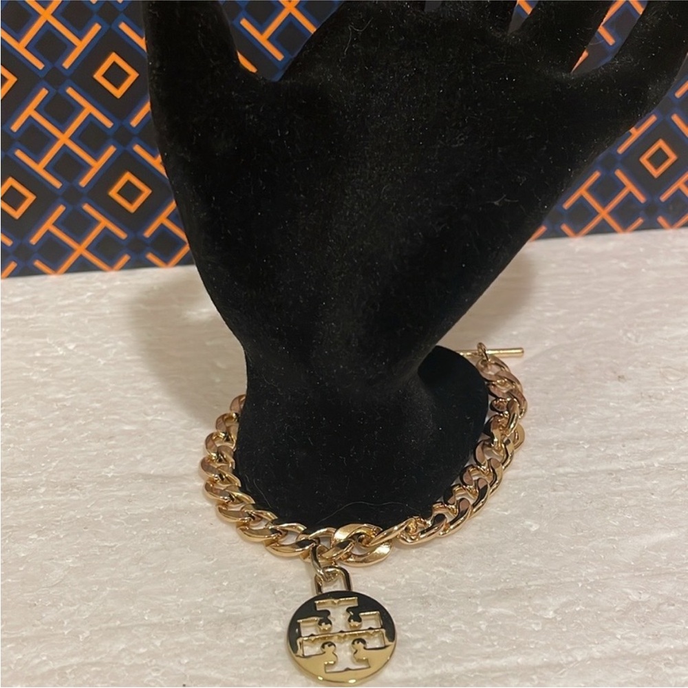 NEW✨Tory Burch Round logo bracelet - Picture 3 of 8